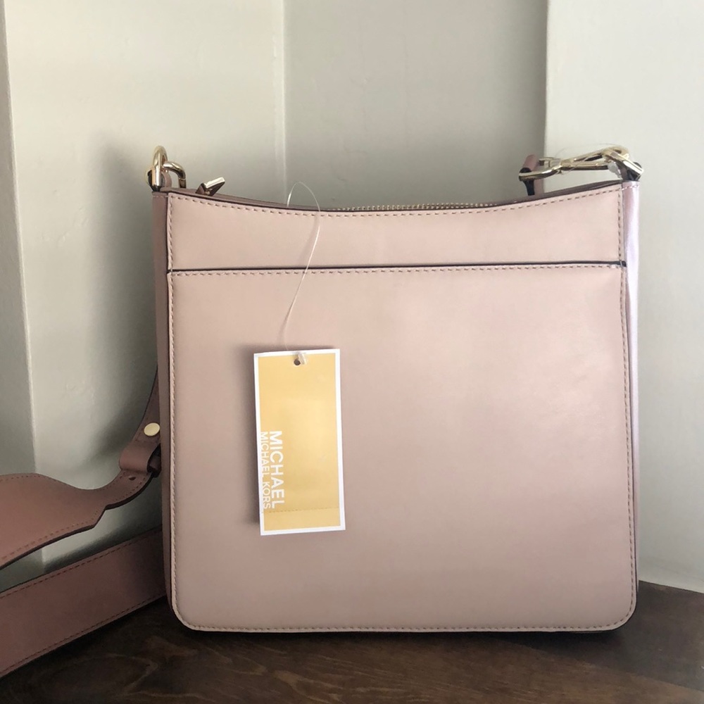 Michael Kors Gloria Fawn Pink crossbody brand new without tags! - Picture 4 of 5
